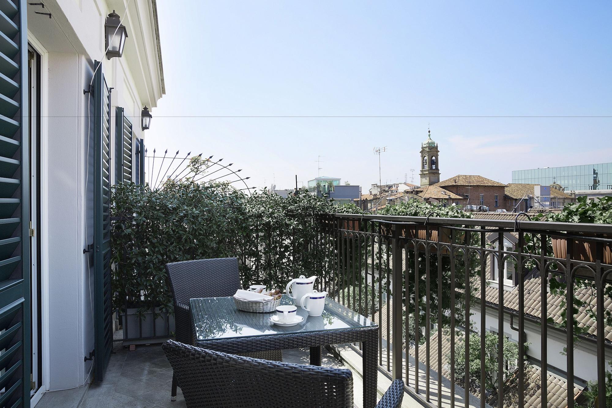 Hotel Manzoni Milano Esterno foto