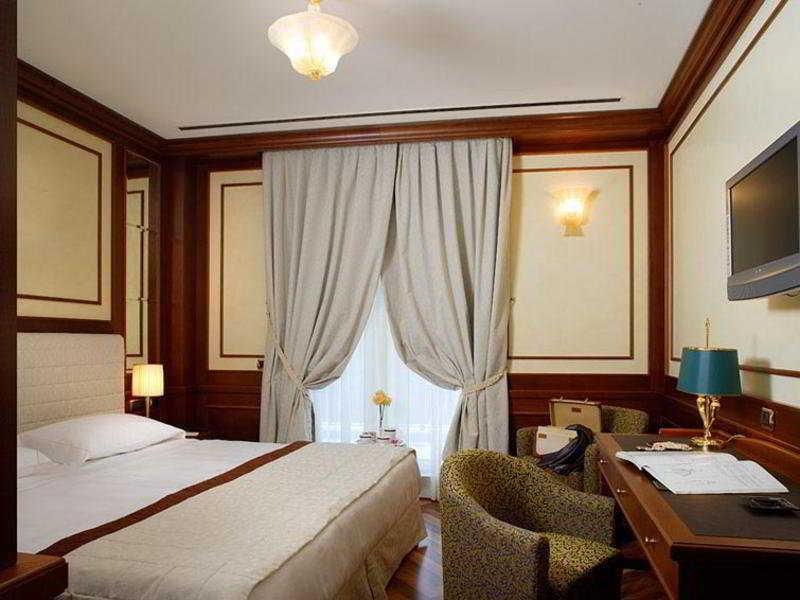 Hotel Manzoni Milano Camera foto