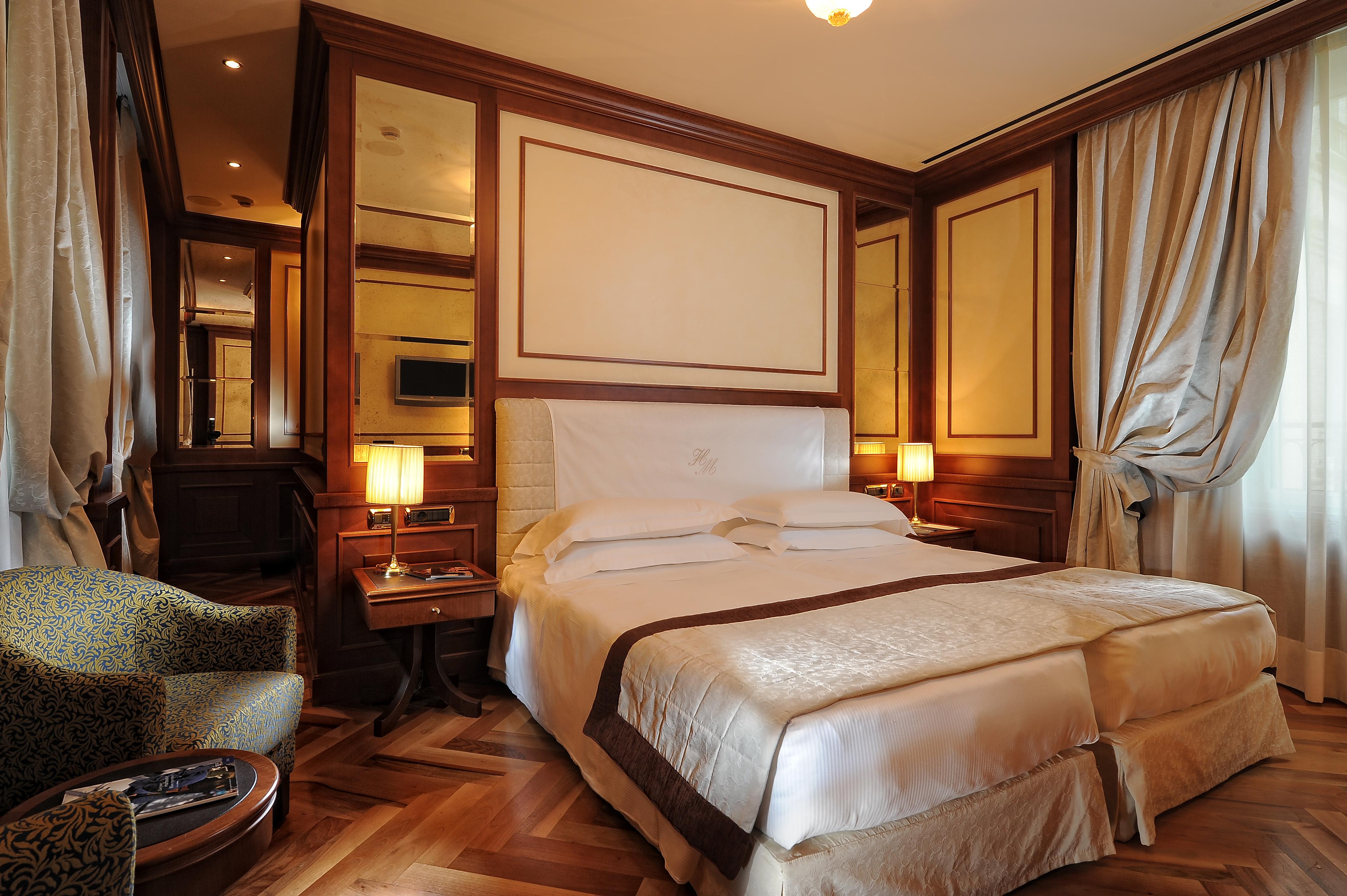 Hotel Manzoni Milano Esterno foto