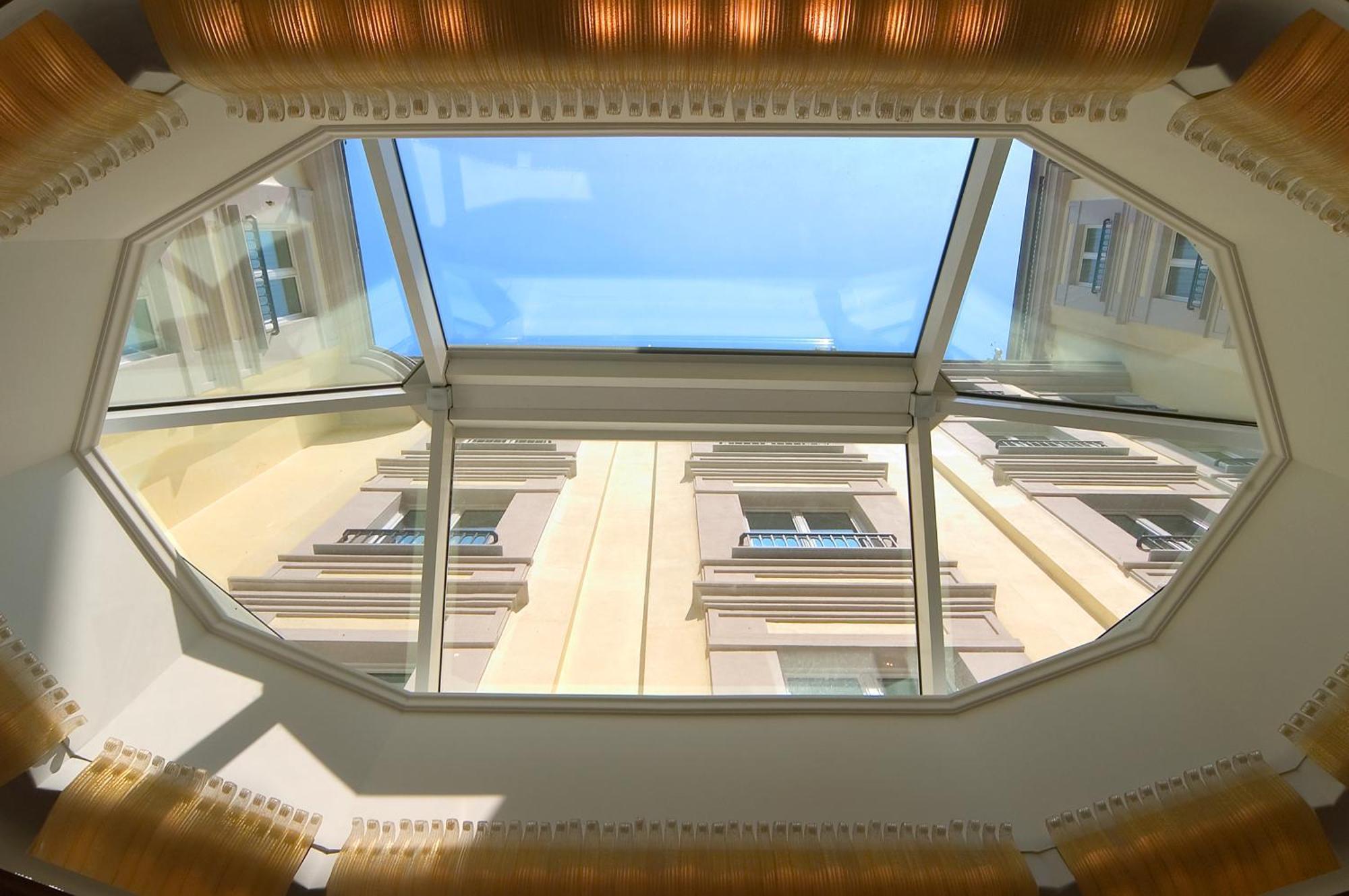 Hotel Manzoni Milano Esterno foto
