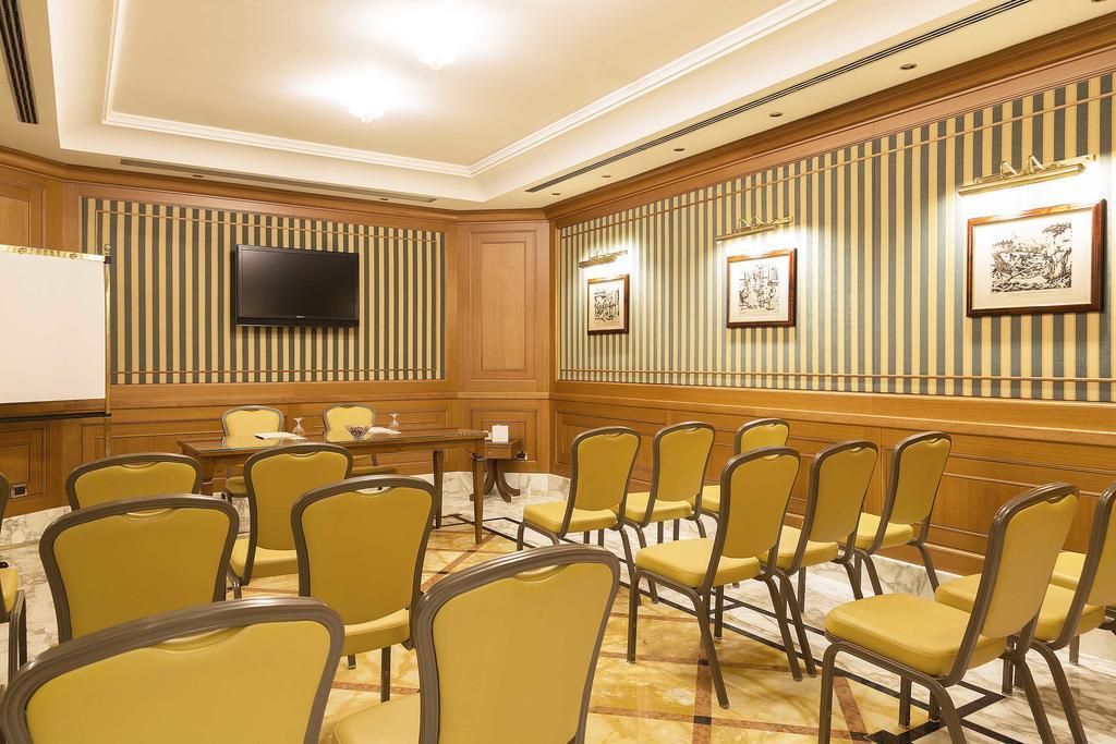 Hotel Manzoni Milano Esterno foto