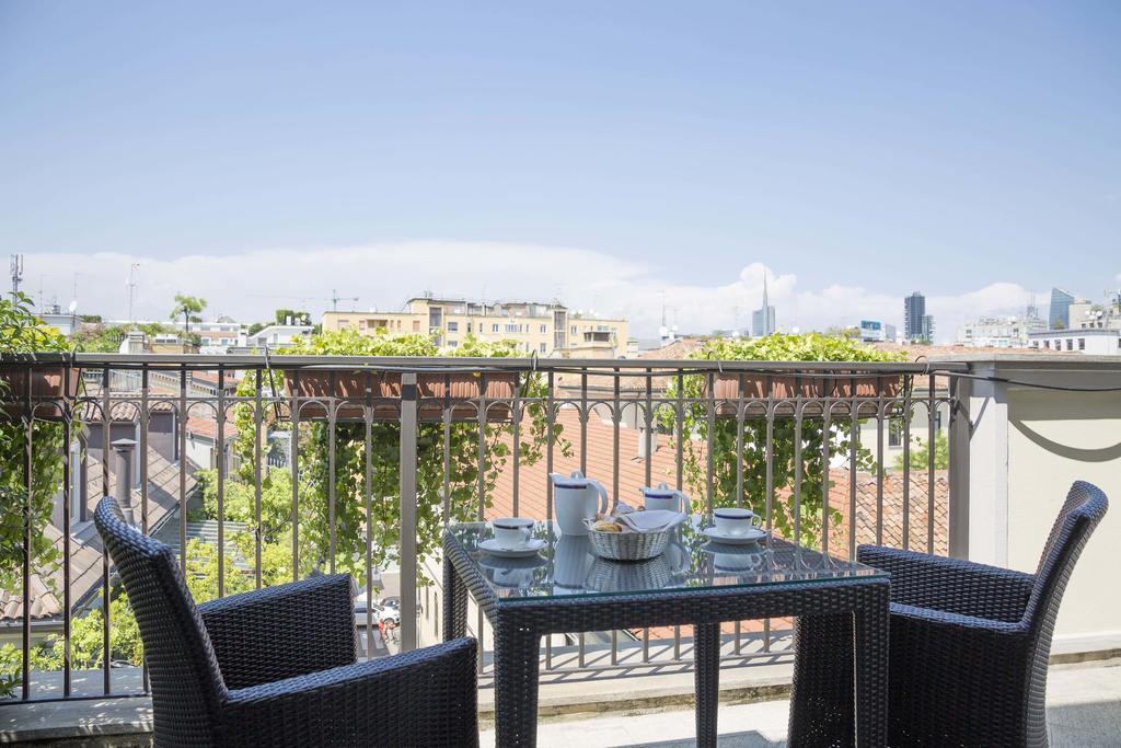 Hotel Manzoni Milano Esterno foto