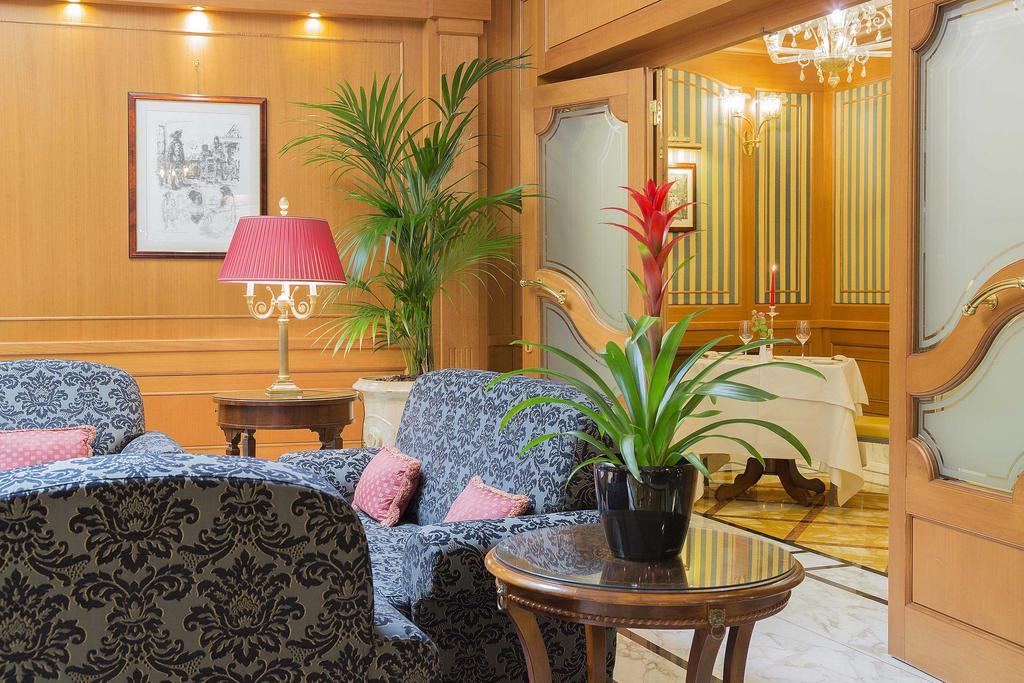 Hotel Manzoni Milano Esterno foto