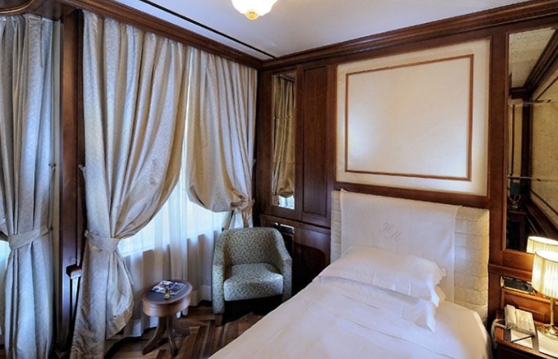 Hotel Manzoni Milano Esterno foto